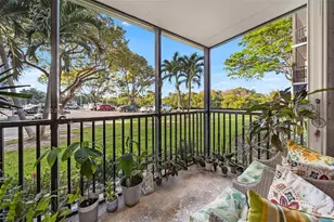 3401 N Country Club Dr, Aventura, FL 33180 - Photo 15