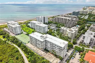 155 Ocean Ln Dr, Key Biscayne, FL 33149 - Photo 41