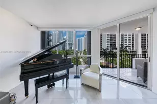 520 Brickell Key Dr, Miami, FL 33131 - Photo 23