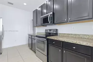14776 SW 10th St, Pembroke Pines, FL 33027 - Photo 9