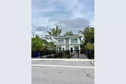 37 NW 70th St, Miami, FL 33150 - Photo 5