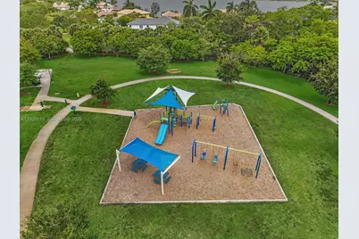 2654 SW 181st Ter, Miramar, FL 33029 - Photo 43