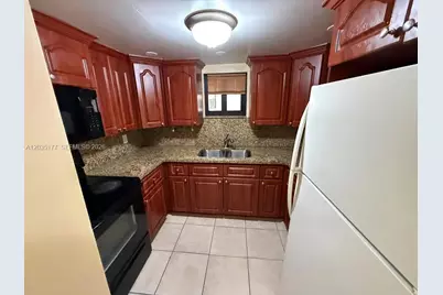 5 Olive Dr #12, Hialeah, FL 33010 - Photo 5