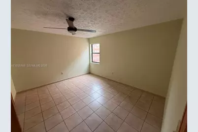 6055 W 19th Ave #305, Hialeah, FL 33012 - Photo 5