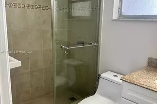 870 NW 87th Ave, Miami, FL 33172 - Photo 19