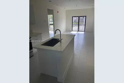 8167 NW 41 St #E-111, Doral, FL 33166 - Photo 5