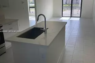 8167 NW 41st St, Doral, FL 33166 - Photo 5