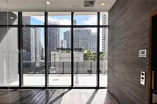 55 SW 9th St, Miami, FL 33130 - Photo 39