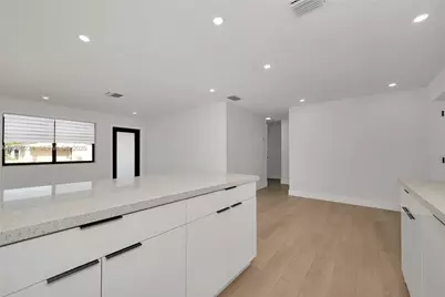1421 NW 33rd Ave, Lauderhill, FL 33311 - Photo 9