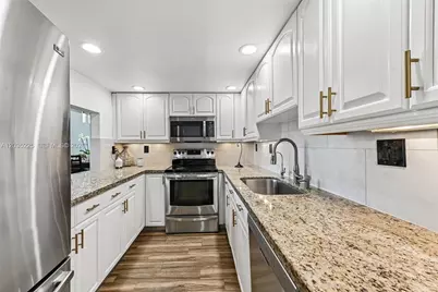 207 NW 45th Ave, Deerfield Beach, FL 33442 - Photo 11