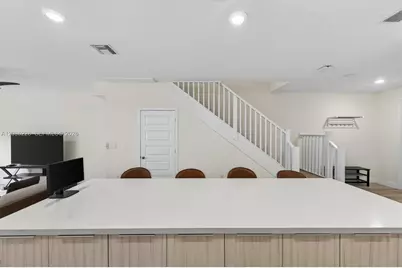 15841 NW 91st Ct, Miami Lakes, FL 33018 - Photo 39