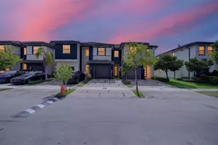 15841 NW 91st Ct, Miami Lakes, FL 33018 - Photo 13