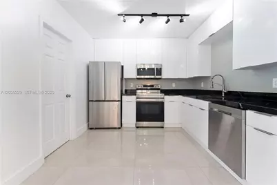 321 NW 56th Av, Miami, FL 33126 - Photo 17