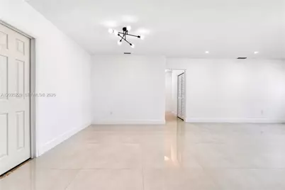 321 NW 56th Av, Miami, FL 33126 - Photo 15