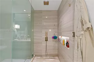 18975 Collins Ave, Sunny Isles Beach, FL 33160 - Photo 21