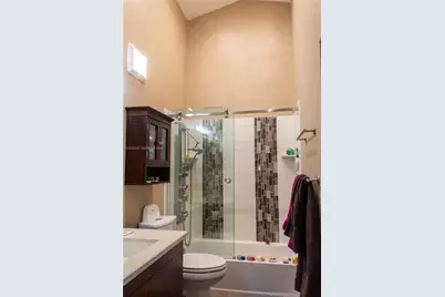 7645 NW 38th Ct, Sunrise, FL 33351 - Photo 23