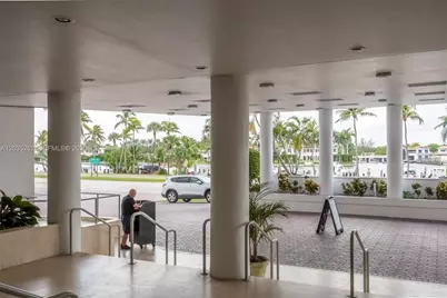 5005 Collins Ave #PH02, Miami Beach, FL 33140 - Photo 31
