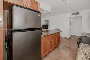 949 Pennsylvania Ave, Miami Beach, FL 33139 - Photo 13