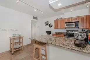 949 Pennsylvania Ave, Miami Beach, FL 33139 - Photo 5