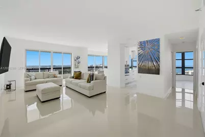 3500 Mystic Pointe Dr #PH5, Aventura, FL 33180 - Photo 1
