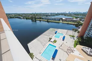 1301 NE Miami Gardens Dr, Miami, FL 33179 - Photo 1