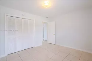 421 NE 1st St, Hallandale Beach, FL 33009 - Photo 15