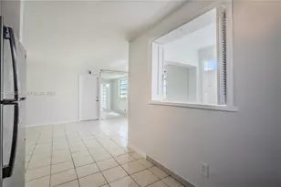 421 NE 1st St, Hallandale Beach, FL 33009 - Photo 11