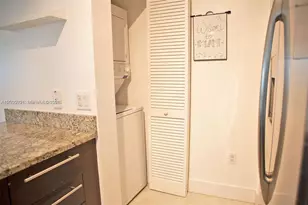 951 Brickell Ave, Miami, FL 33131 - Photo 17