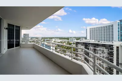 555 NE 34th St #2006, Miami, FL 33137 - Photo 15