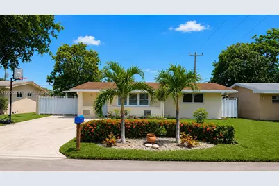 7611 NW 15th Ct, Pembroke Pines, FL 33024 - Photo 1