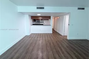 1800 N Bayshore Dr, Miami, FL 33132 - Photo 3