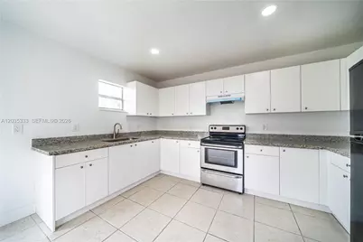 705 NW 13th Ter, Florida City, FL 33034 - Photo 5