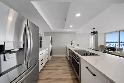 7601 E Treasure Dr #1722, North Bay Village, FL 33141 - Photo 3