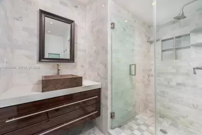 400 S Pointe Dr #307, Miami Beach, FL 33139 - Photo 15