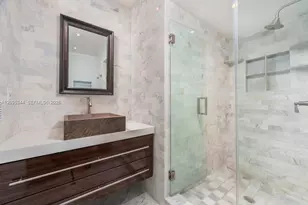 400 South Pointe Dr, Miami Beach, FL 33139 - Photo 15