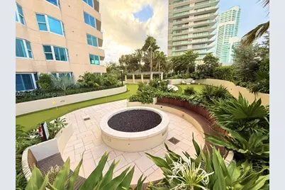400 S Pointe Dr #307, Miami Beach, FL 33139 - Photo 23