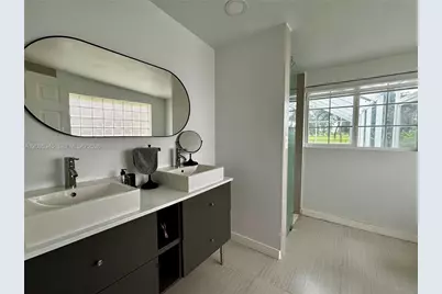 745 S Shore Dr, Miami Beach, FL 33141 - Photo 17
