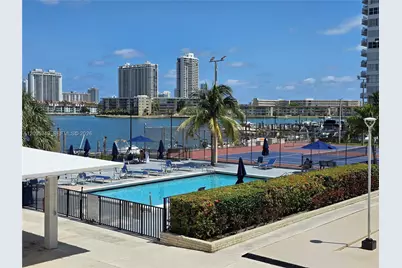 2780 NE 183rd St #1111, Aventura, FL 33160 - Photo 23