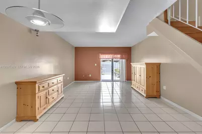 1757 W 57th St #211, Hialeah, FL 33012 - Photo 5
