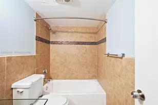 10053 Winding Lake Rd, Sunrise, FL 33351 - Photo 25