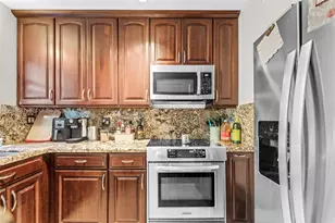 5685 SW 80th St, Miami, FL 33143 - Photo 9