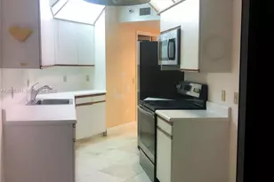 3610 Yacht Club Dr, Aventura, FL 33180 - Photo 15