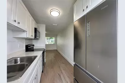 5911 NE 18th Ave #4, Fort Lauderdale, FL 33334 - Photo 9