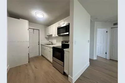 5911 NE 18th Ave #4, Fort Lauderdale, FL 33334 - Photo 5