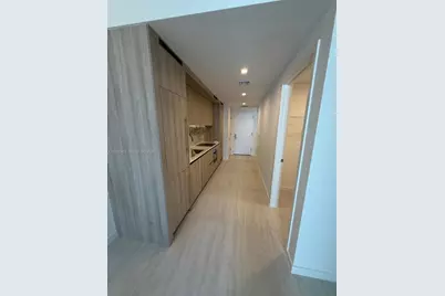 77 SE 5th #2512, Miami, FL 33131 - Photo 3