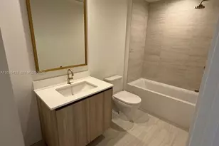 77 SE 5th, Miami, FL 33131 - Photo 9