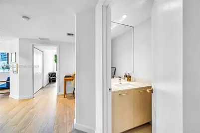 45 SW 9th St #2103, Miami, FL 33130 - Photo 25