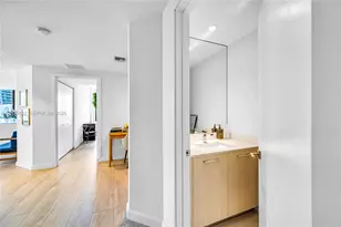 45 SW 9th St, Miami, FL 33130 - Photo 25