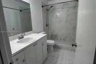 18356 NW 68th Ave, Hialeah, FL 33015 - Photo 7