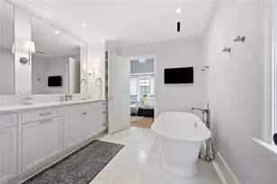 135 Chilean Ave, Palm Beach, FL 33480 - Photo 31